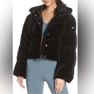 Alo yoga velvet puffer jacket